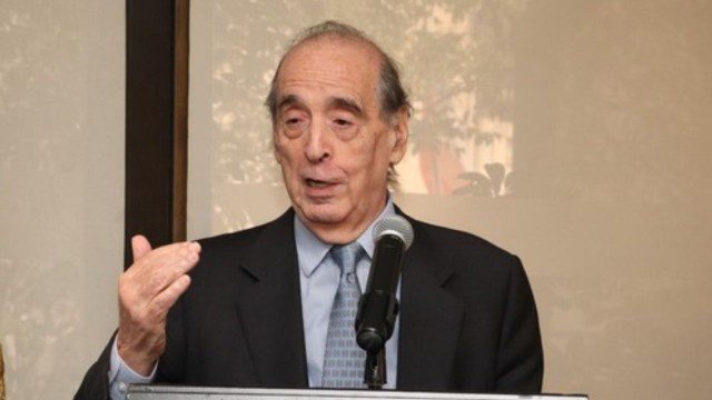 Ricardo Arriazu hablando en la convención anual de Camarco en Palermo