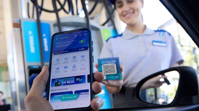 Interfaz de la billetera virtual de YPF en un teléfono móvil