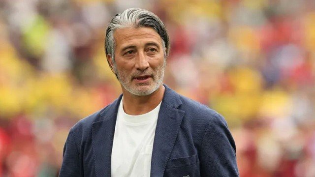 Murat Yakin, seleccionador de Suiza, durante la conferencia de prensa tras el partido contra Argentina
