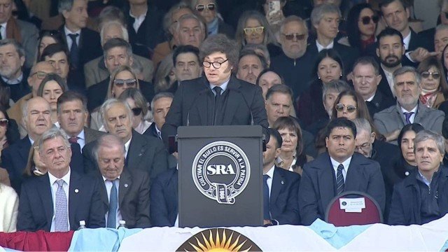 Javier Milei habla en el acto inaugural de la Exposición Rural en Palermo
