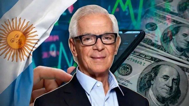 Gráfico de proyección del dólar oficial y contado con liquidación de One618