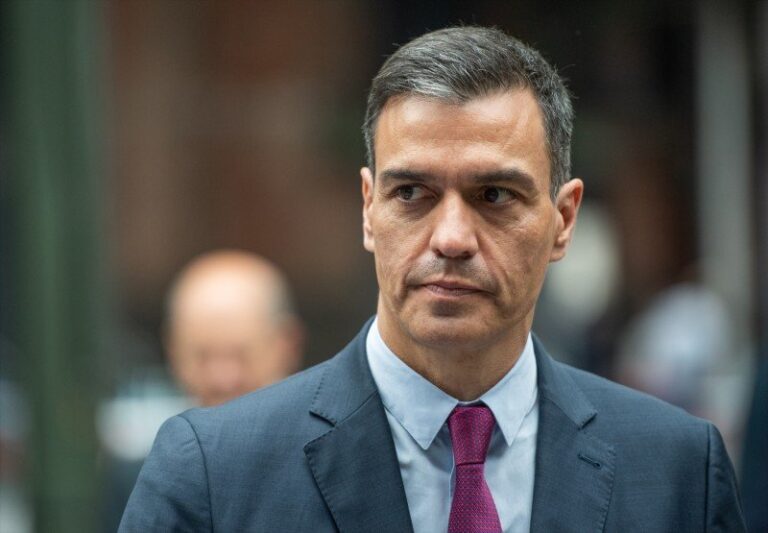 Pedro Sánchez en una sesión parlamentaria