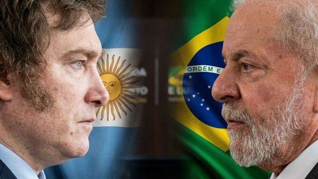 Foto de Lula da Silva y el embajador argentino en una reunión