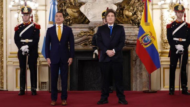 Javier Milei en el Palacio de Carondelet, Quito, junto a Daniel Noboa
